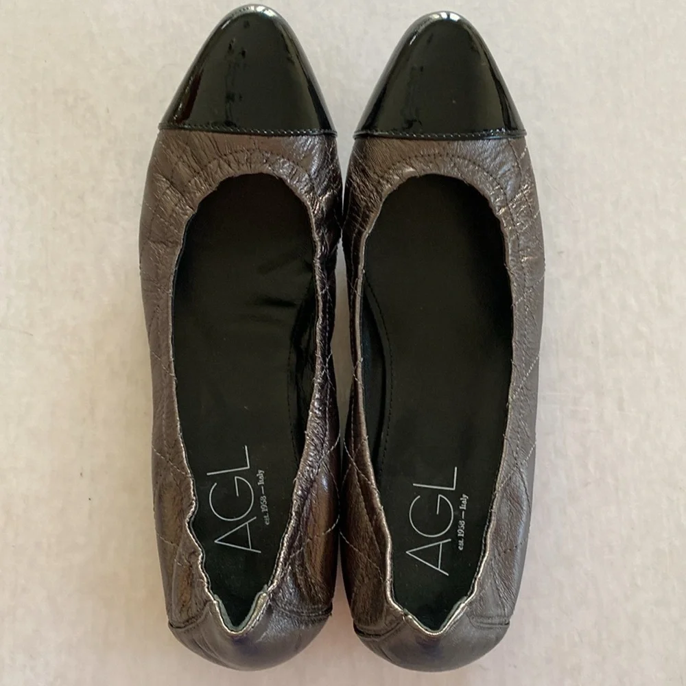 AGL Metallic Quilted Upper with Patent Black Cap-Toe Ballet Leather Flats Sz 39